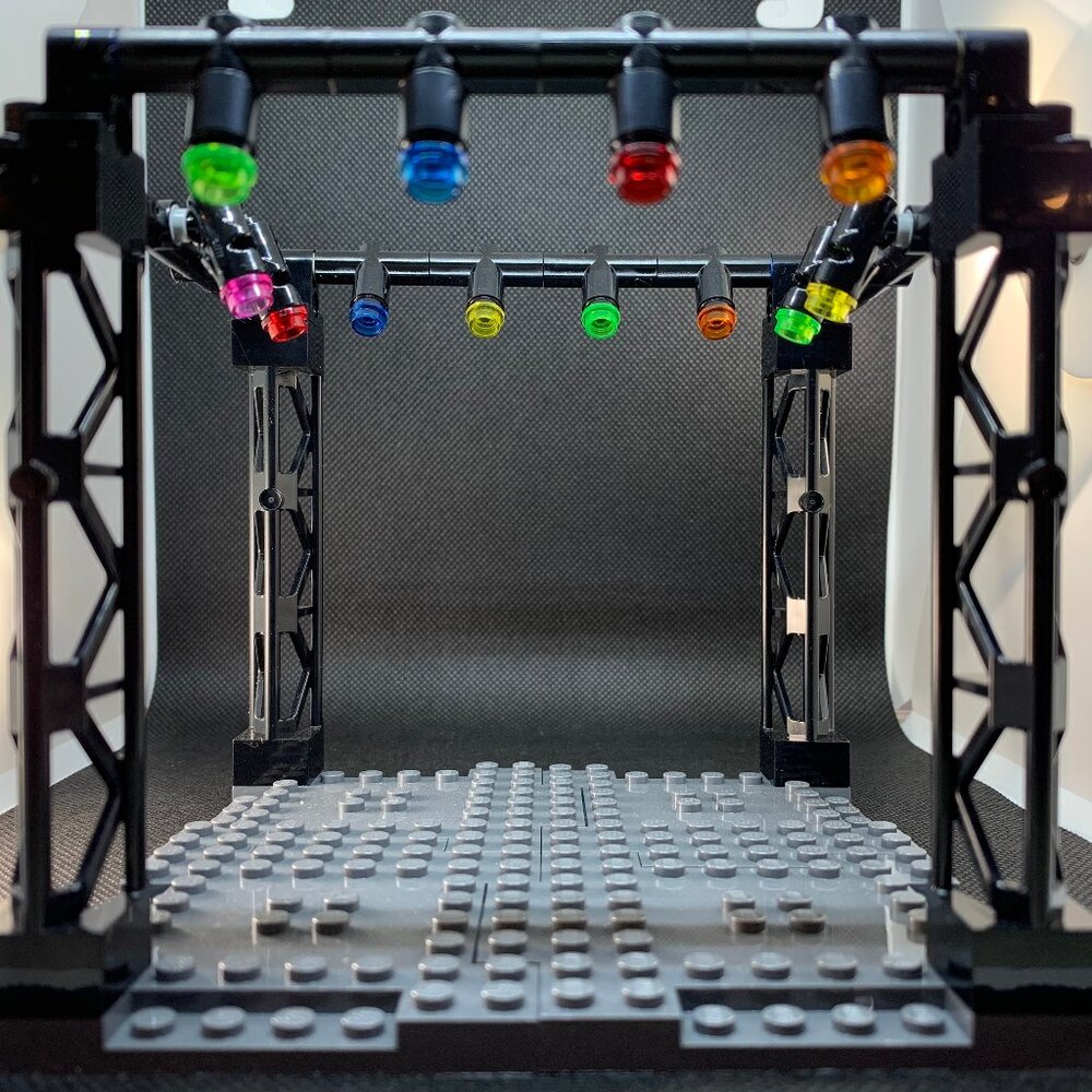 LEGO Concert Stage All New 100% Genuine Lego Parts Assembled Musician - Picture 4 of 4